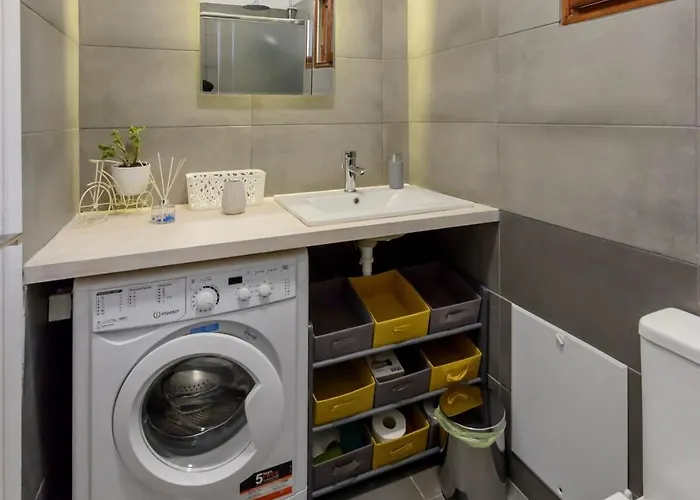 Skyloft - Location & Private Roof Garden Καλαμάτα