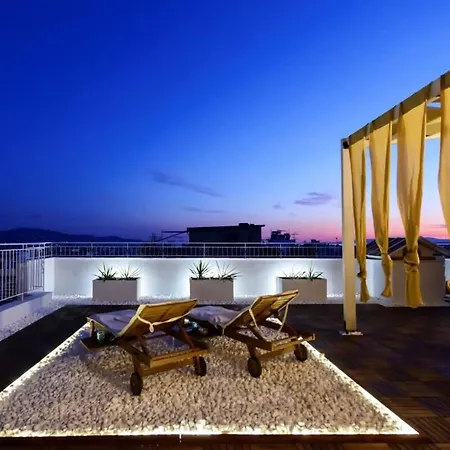 Apartment Skyloft - Location & Private Roof Garden *