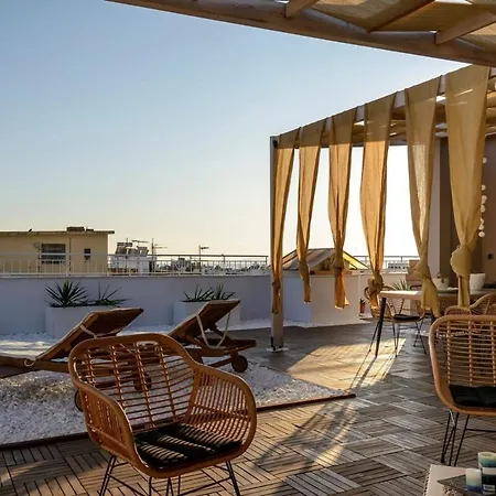 Skyloft - Location & Private Roof Garden Kalamata
