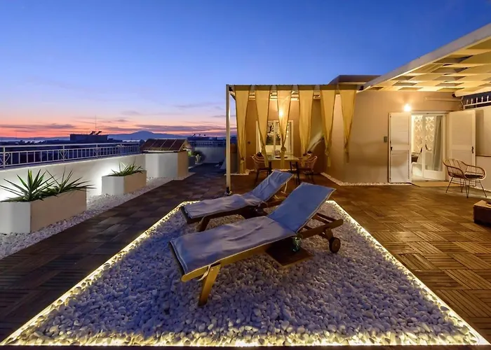 Skyloft - Location & Private Roof Garden Lejlighed Kalamata