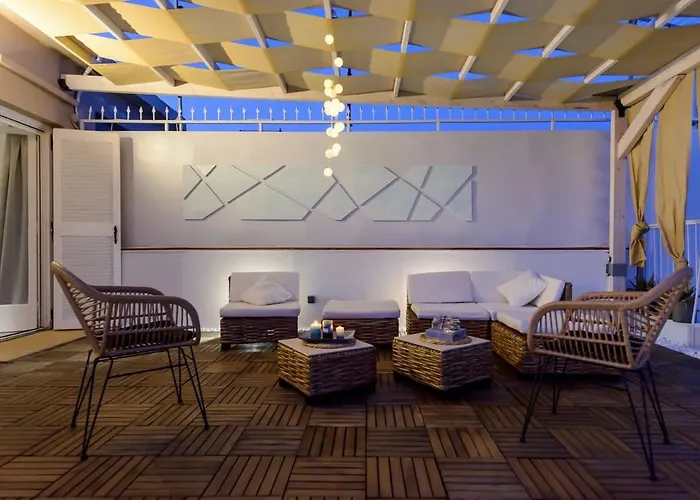 Skyloft - Location & Private Roof Garden Kalamata